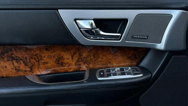 2015 Jaguar XF 2.0T Premium
