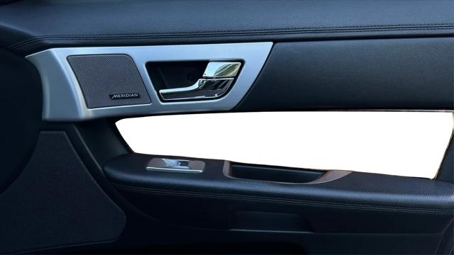 2015 Jaguar XF 2.0T Premium