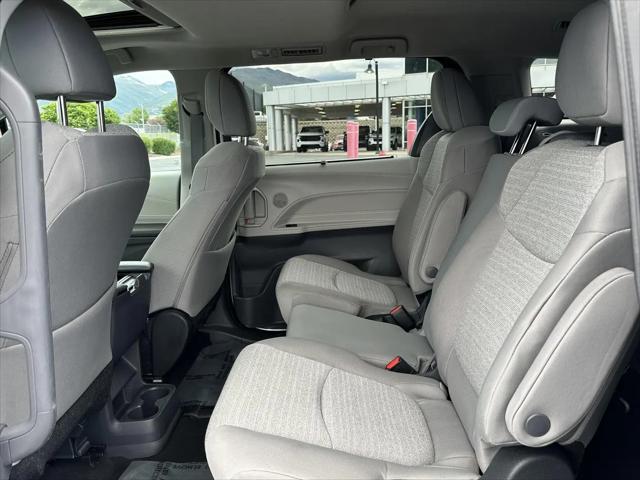2024 Toyota Sienna LE