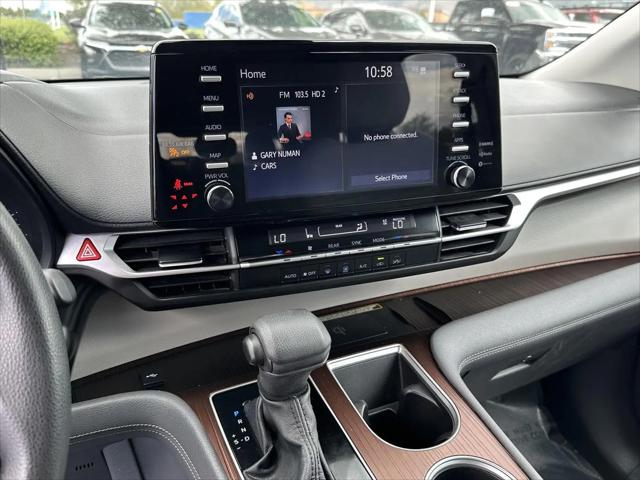 2024 Toyota Sienna LE