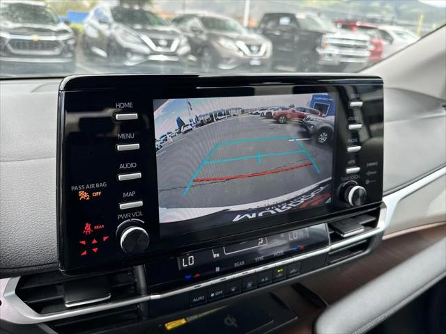 2024 Toyota Sienna LE
