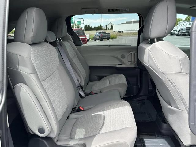 2024 Toyota Sienna LE