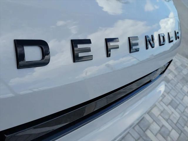 2026 Land Rover Defender P400 X-Dynamic SE