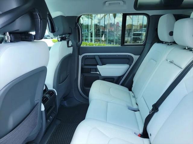 2026 Land Rover Defender P400 X-Dynamic SE
