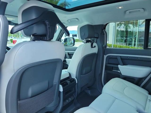 2026 Land Rover Defender P400 X-Dynamic SE