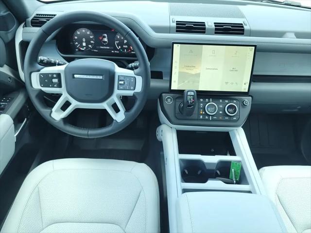 2026 Land Rover Defender P400 X-Dynamic SE