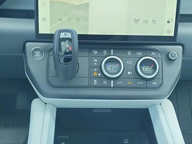 2026 Land Rover Defender P400 X-Dynamic SE
