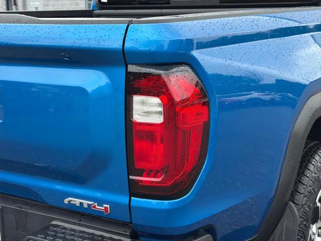 2024 GMC Canyon 4WD AT4
