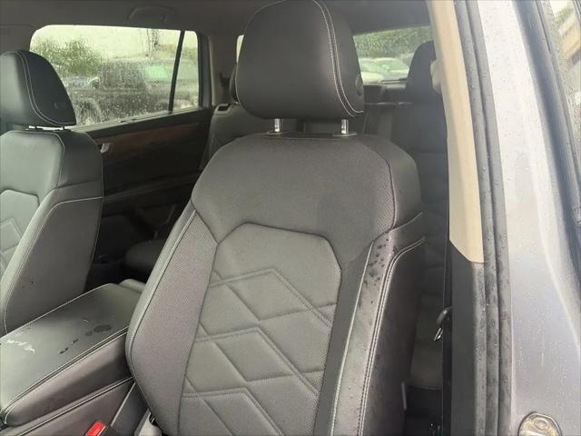 2026 Volkswagen Atlas SE with Technology