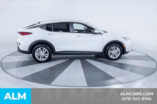 2025 Buick NV Preferred FWD