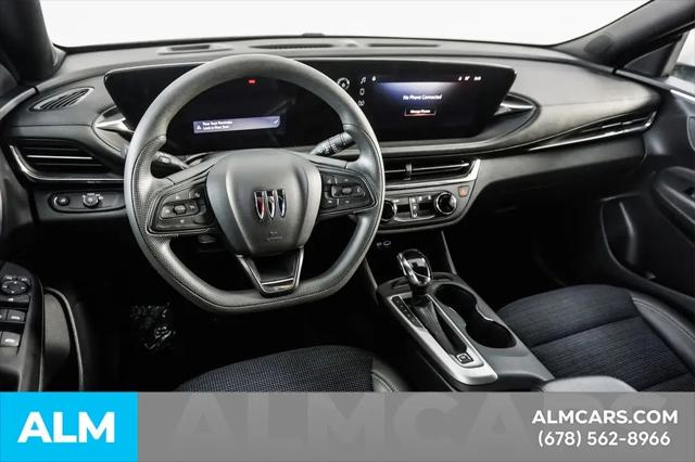 2025 Buick NV Preferred FWD