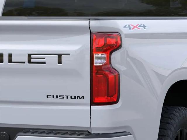 2026 Chevrolet Silverado 1500 4WD Crew Cab Short Bed Custom