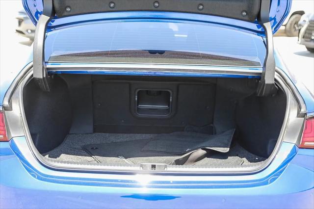 2024 Lexus ES 350 F SPORT Handling