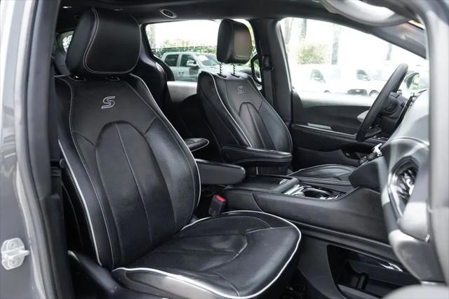 2022 Chrysler Pacifica Hybrid Limited
