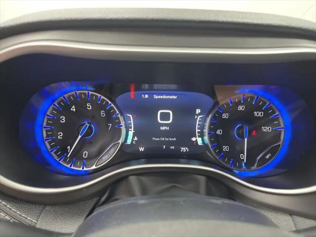 2027 Chrysler Pacifica Select