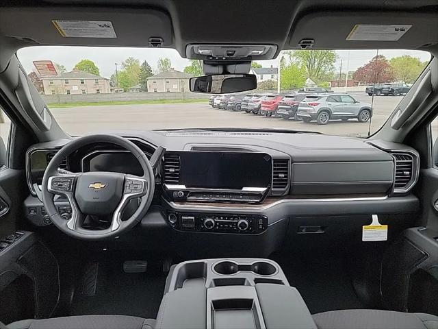 2026 Chevrolet Silverado 1500 4WD Crew Cab Standard Bed LT