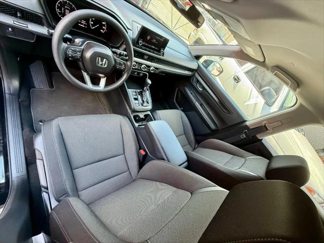 2025 Honda CR-V LX AWD