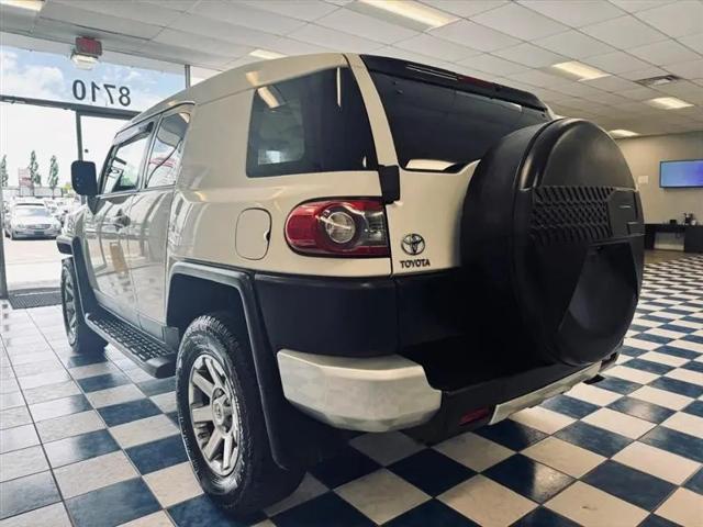 2014 Toyota FJ Cruiser Base