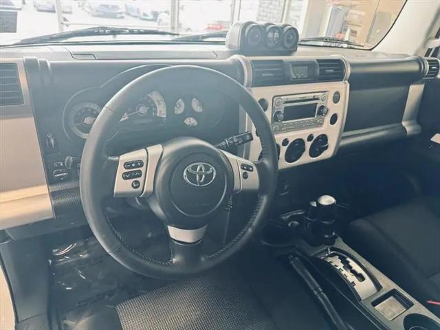 2014 Toyota FJ Cruiser Base