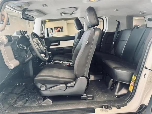 2014 Toyota FJ Cruiser Base