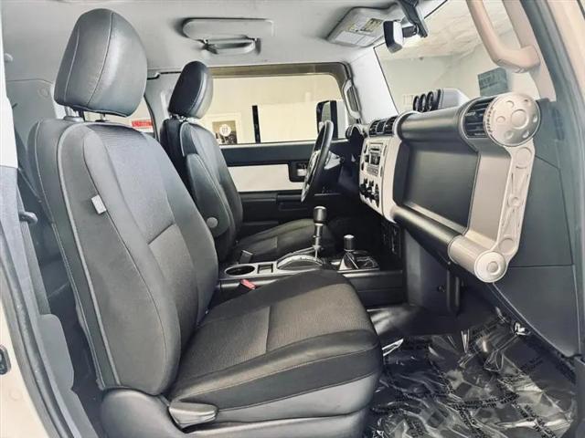 2014 Toyota FJ Cruiser Base