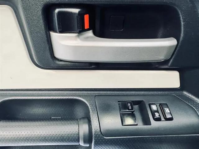 2014 Toyota FJ Cruiser Base