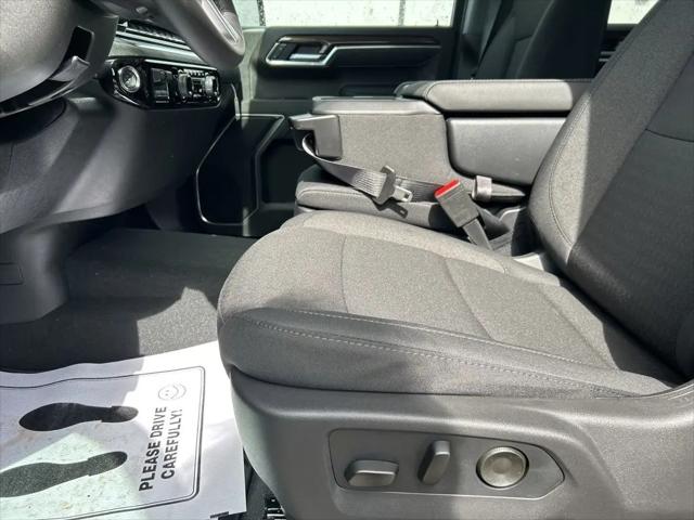 2026 Chevrolet Silverado 1500 4WD Crew Cab Short Bed LT with 2FL