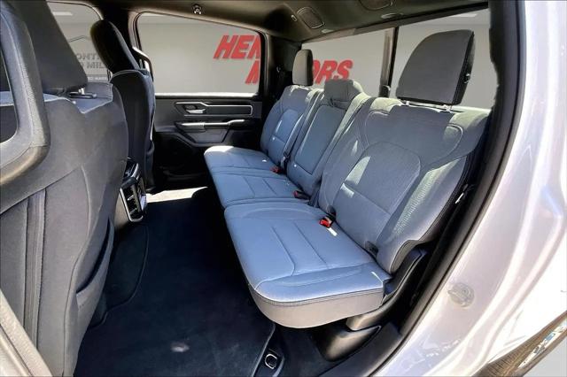 2023 Ram 1500 Big Horn Crew Cab 4x4 5'7" Box