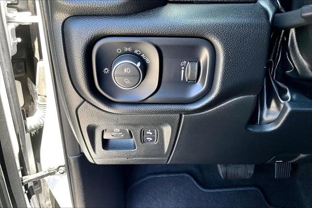 2023 Ram 1500 Big Horn Crew Cab 4x4 5'7" Box