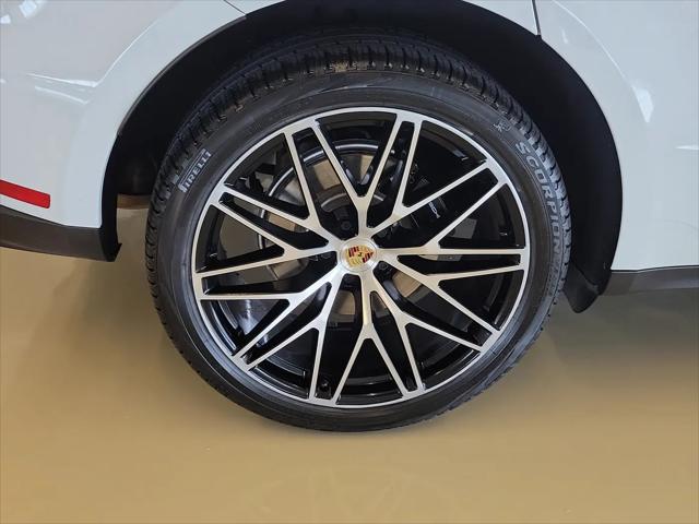 2023 Porsche Macan Macan
