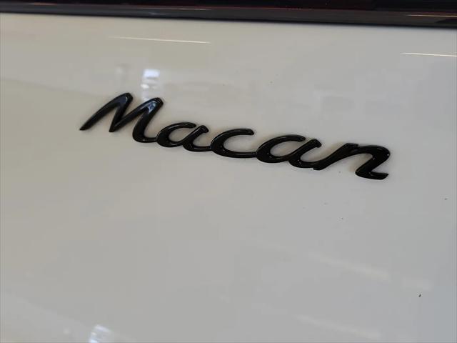 2023 Porsche Macan Macan