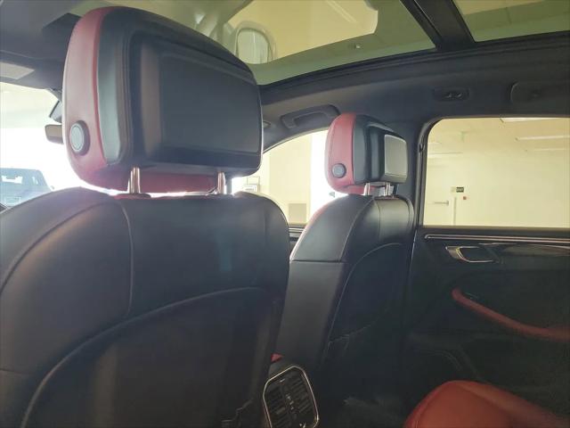 2023 Porsche Macan Macan