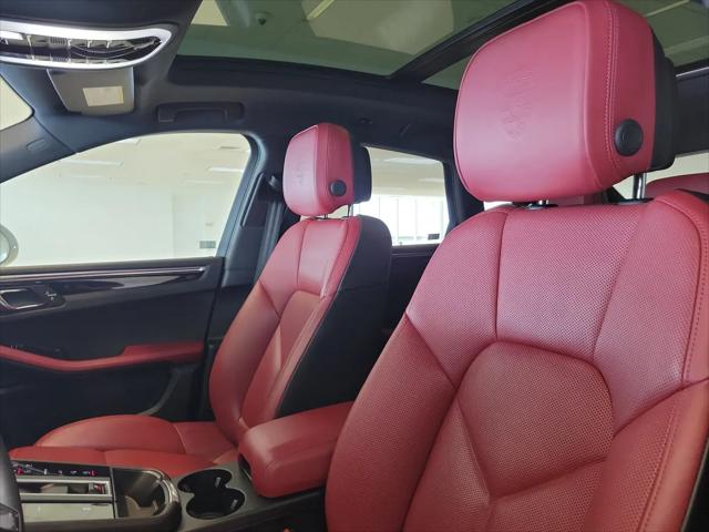 2023 Porsche Macan Macan