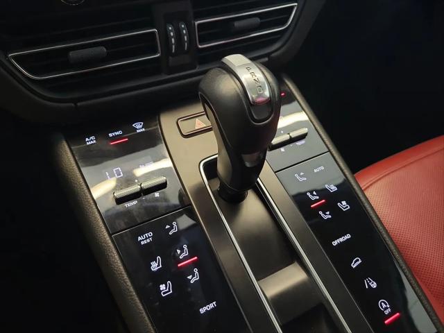 2023 Porsche Macan Macan