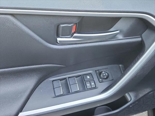 2025 Toyota RAV4 Hybrid SE
