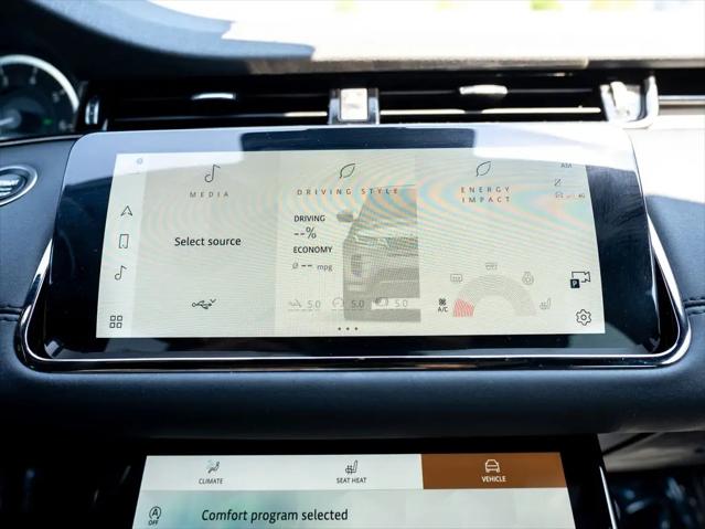 2023 Land Rover Range Rover Evoque R-Dynamic SE