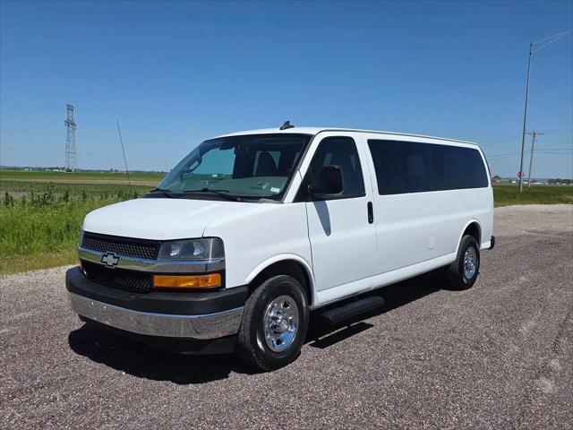 2020 Chevrolet Express Passenger RWD 3500 Extended Wheelbase LT
