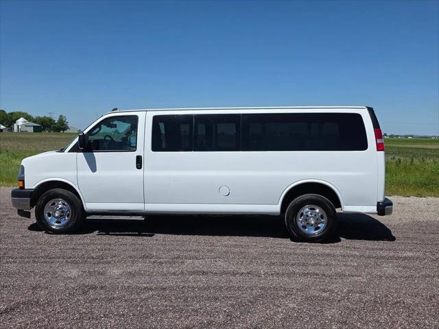 2020 Chevrolet Express Passenger RWD 3500 Extended Wheelbase LT