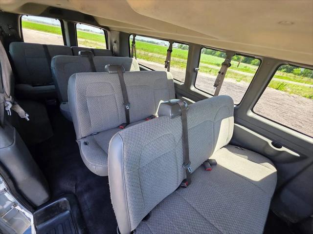 2020 Chevrolet Express Passenger RWD 3500 Extended Wheelbase LT