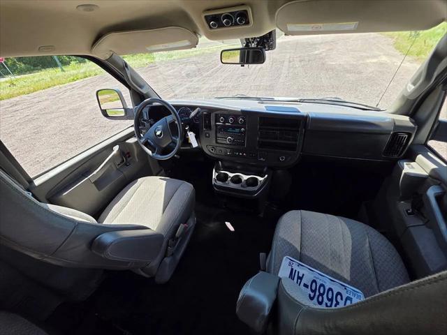 2020 Chevrolet Express Passenger RWD 3500 Extended Wheelbase LT