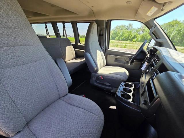 2020 Chevrolet Express Passenger RWD 3500 Extended Wheelbase LT