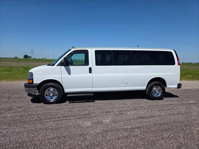 2020 Chevrolet Express Passenger RWD 3500 Extended Wheelbase LT for sale in Saint Charles, MO