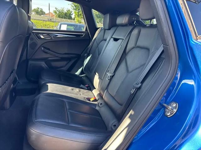 2017 Porsche Macan Macan