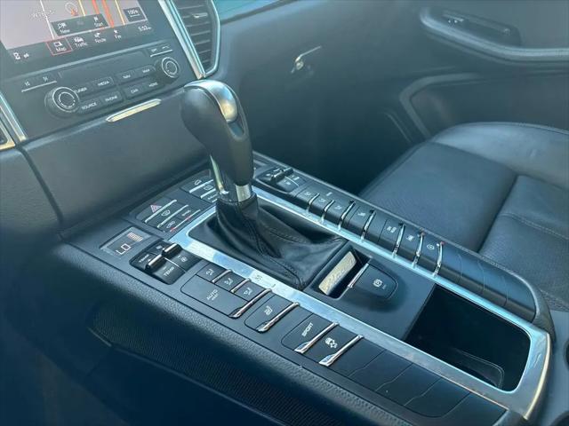 2017 Porsche Macan Macan