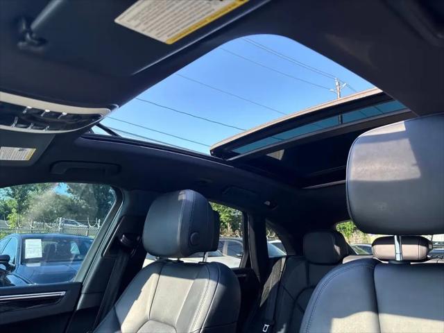 2017 Porsche Macan Macan