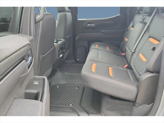 2025 GMC Sierra 1500 4WD Crew Cab Short Box AT4