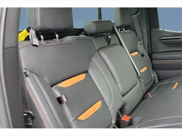 2025 GMC Sierra 1500 4WD Crew Cab Short Box AT4