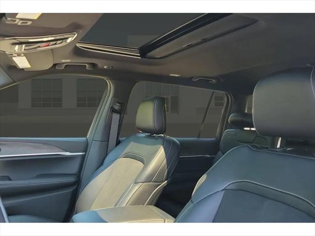 2026 Jeep Grand Cherokee L Altitude 4x2