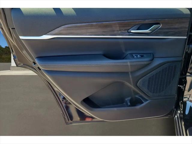 2026 Jeep Grand Cherokee L Altitude 4x2