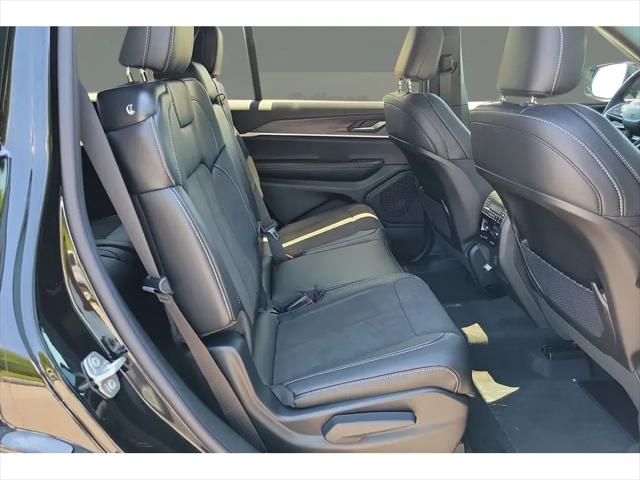 2026 Jeep Grand Cherokee L Altitude 4x2